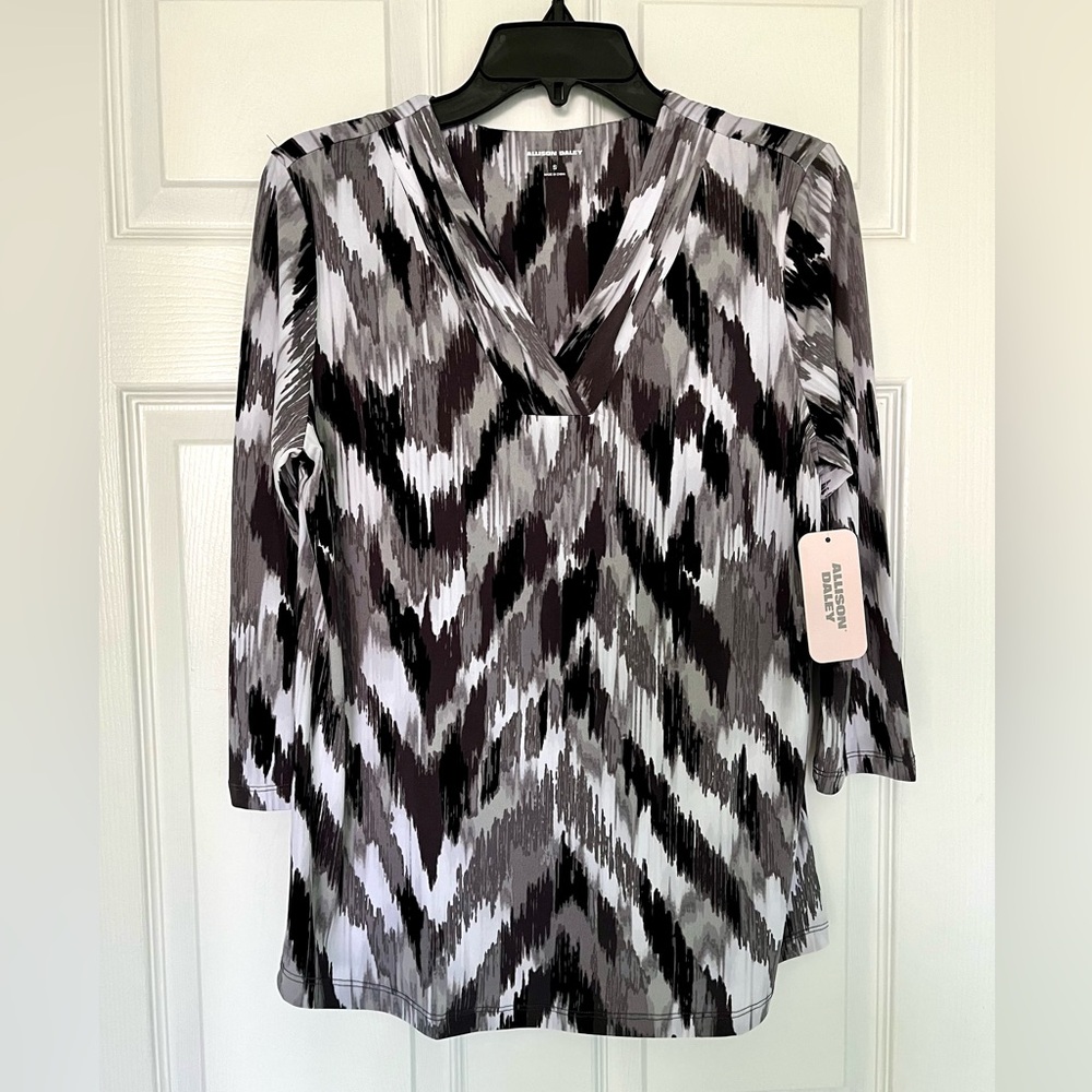 Allison Daley Black and White Zigzag Blouse